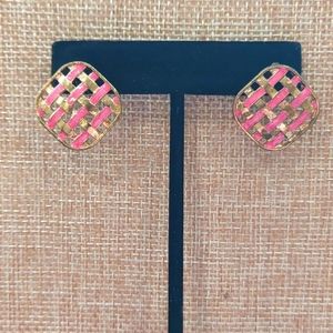 Vintage pink enamel and gold tone EARRINGS.